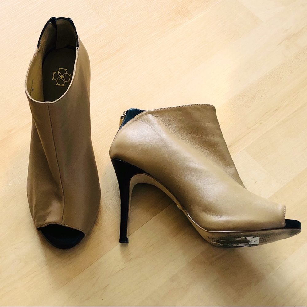 Comfy Nude Peep-toe Booties